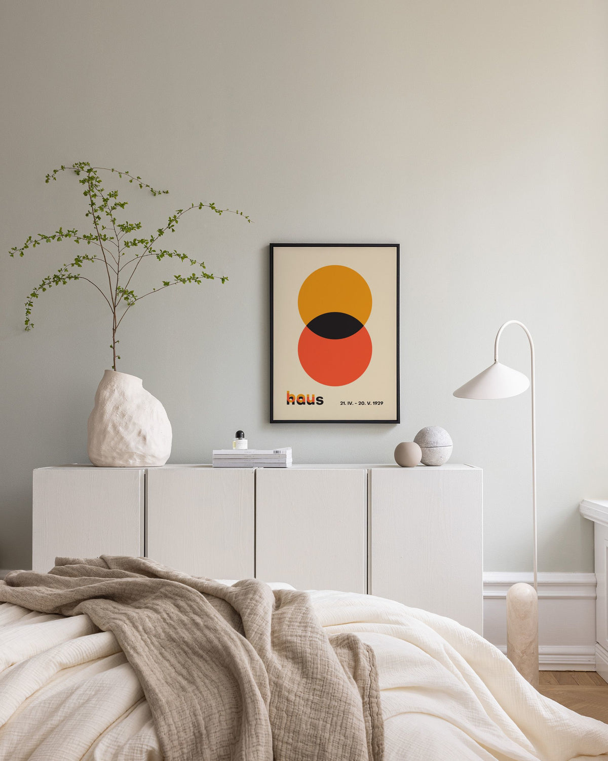 Bauhaus Circles Canvas print