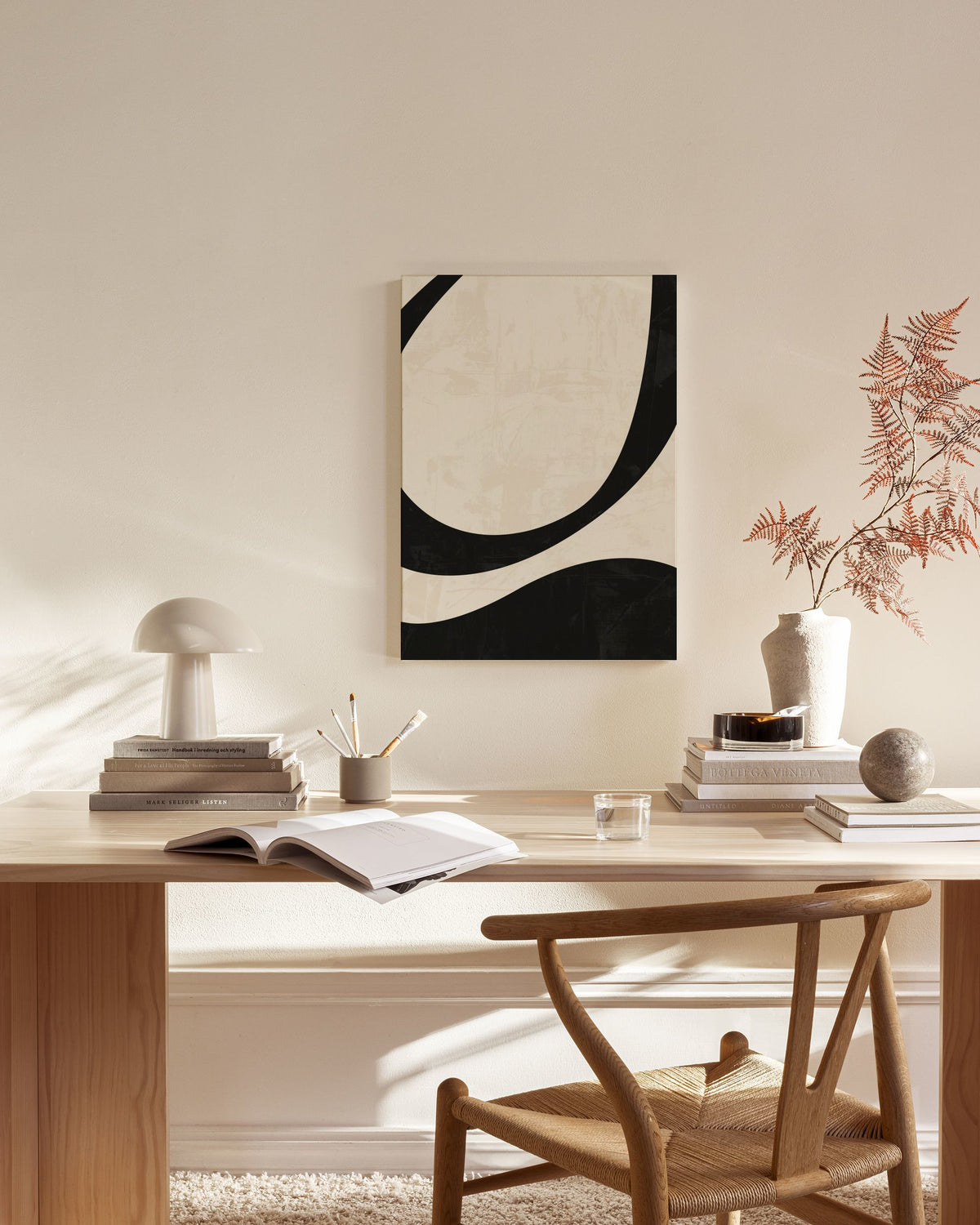Black and Beige Centerpiece No2 Canvas print