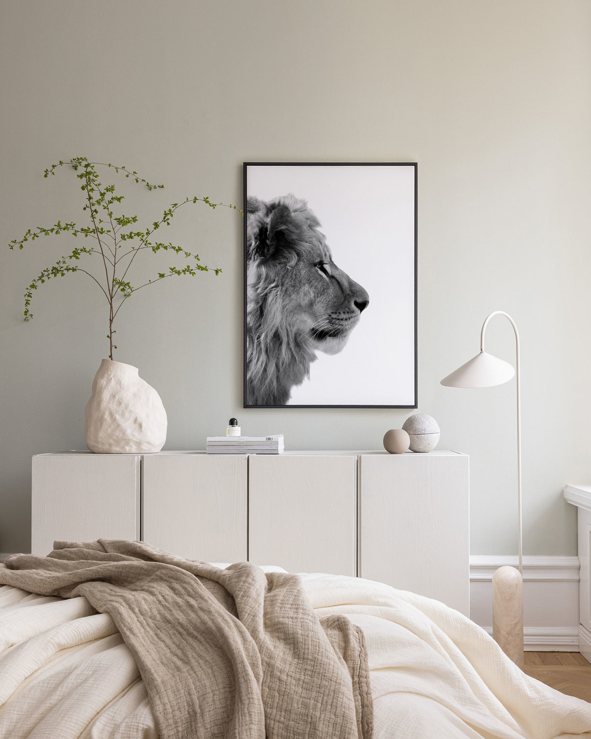 Lion From Side Canvas print