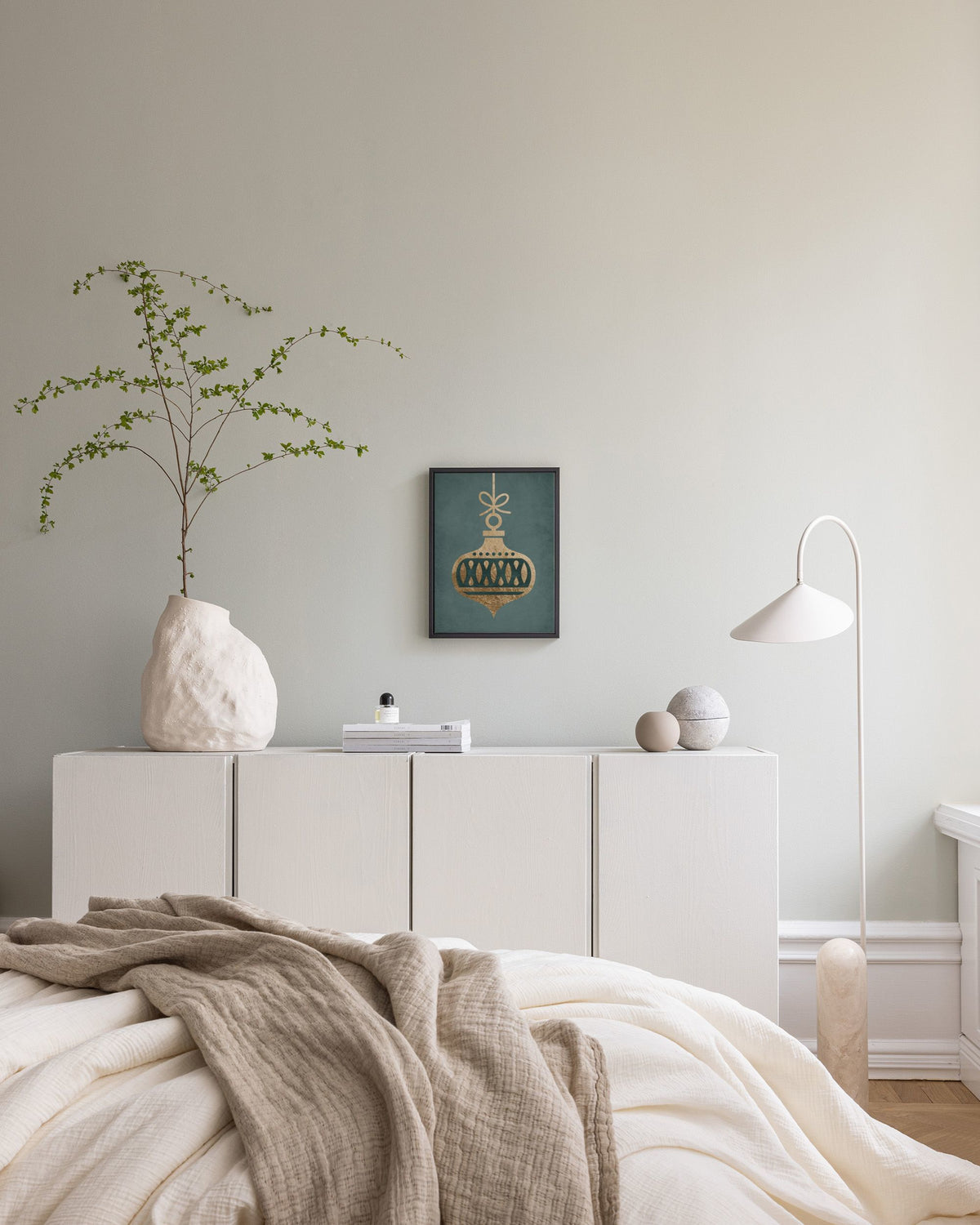 Bauble Canvas print