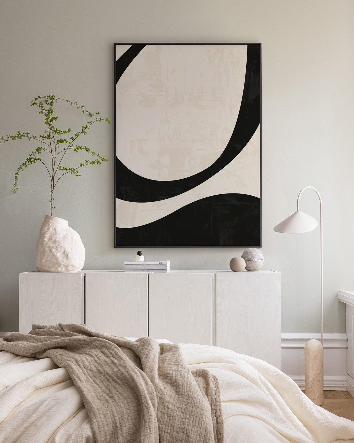 Black and Beige Centerpiece No2 Canvas print