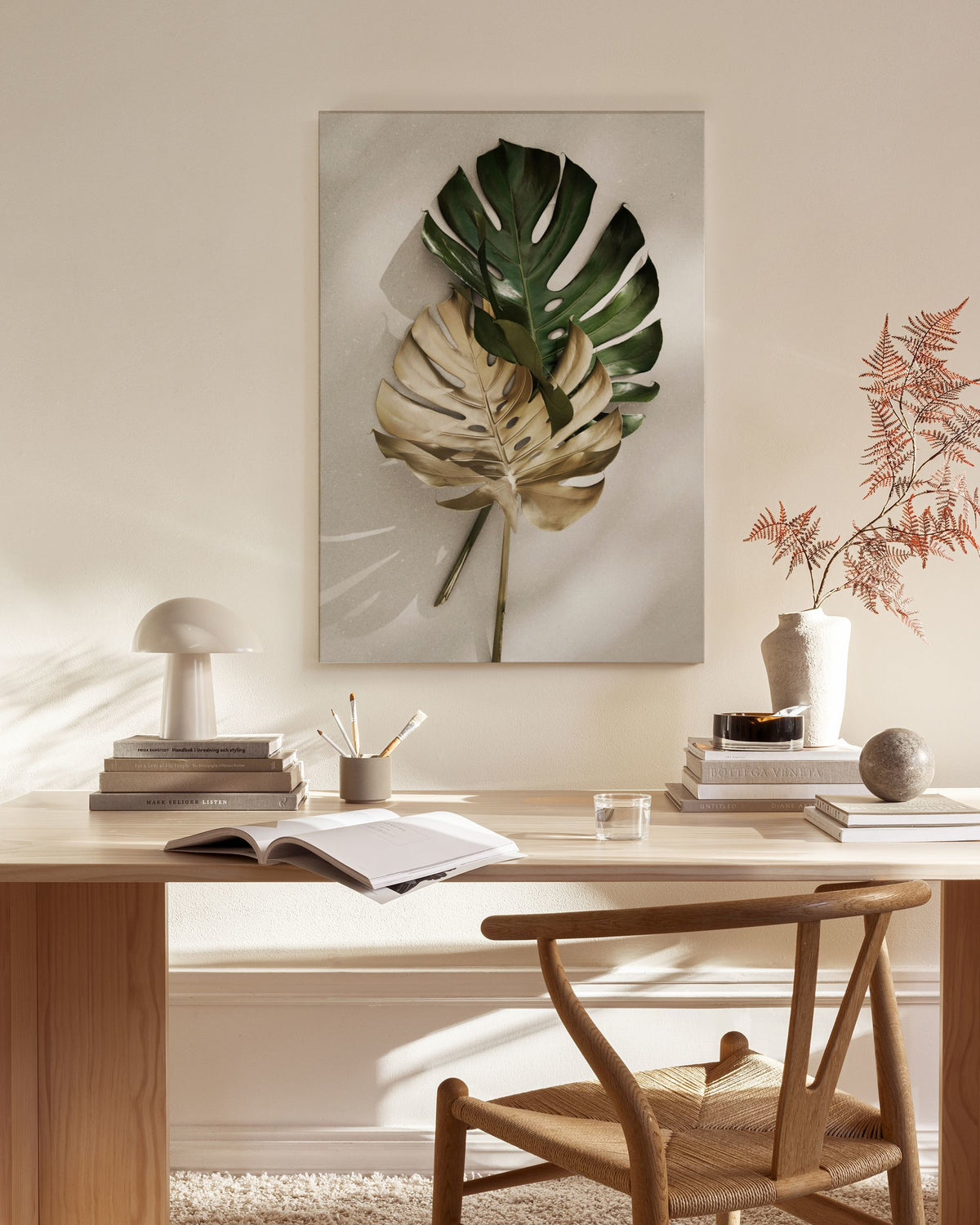Gold Monstera No1 Canvas print