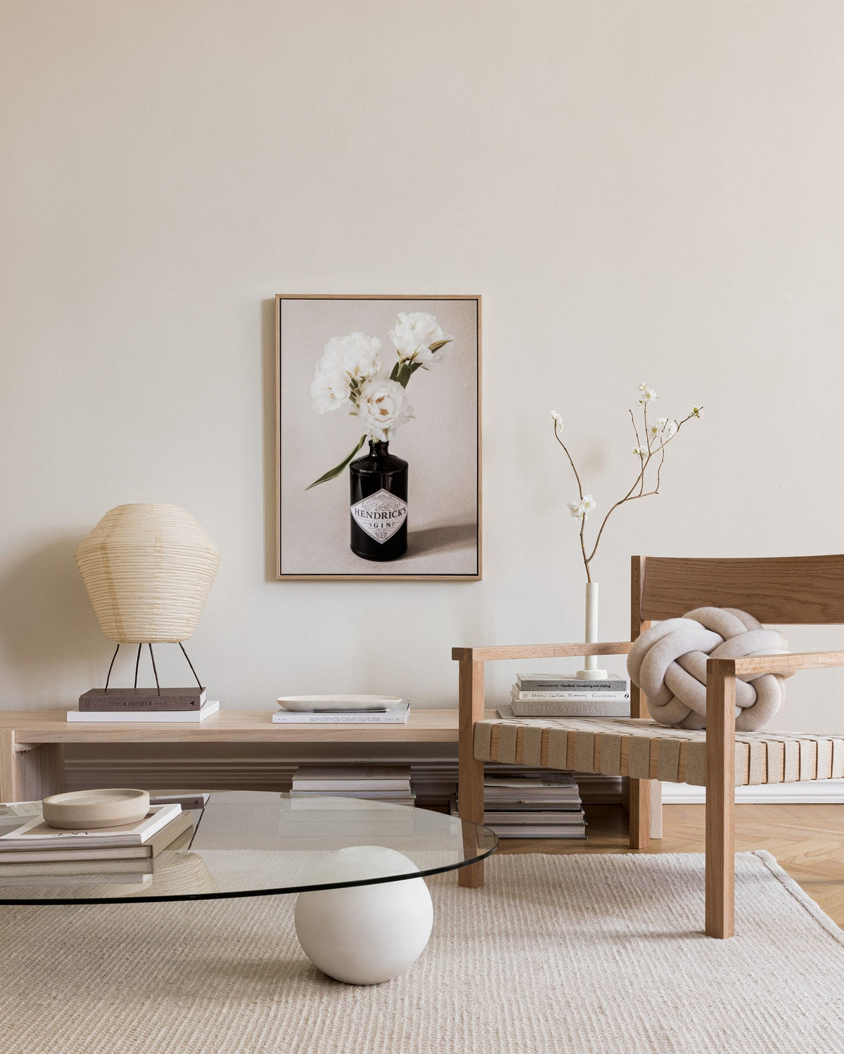 Gin & Roses Canvas print