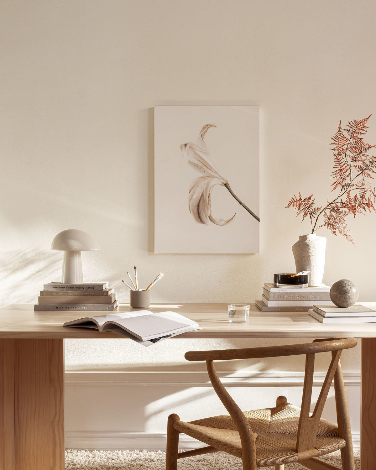 Soft Lily No2 Canvas print