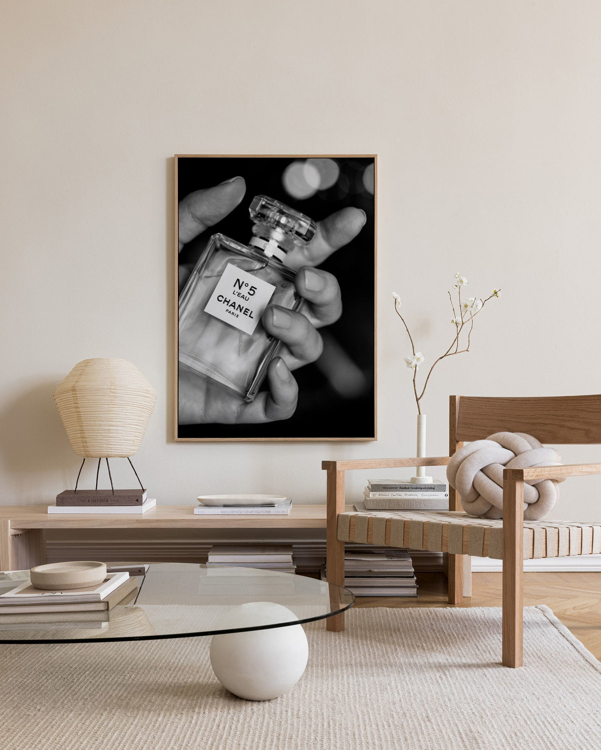 Carry Chanel No5 Canvas print