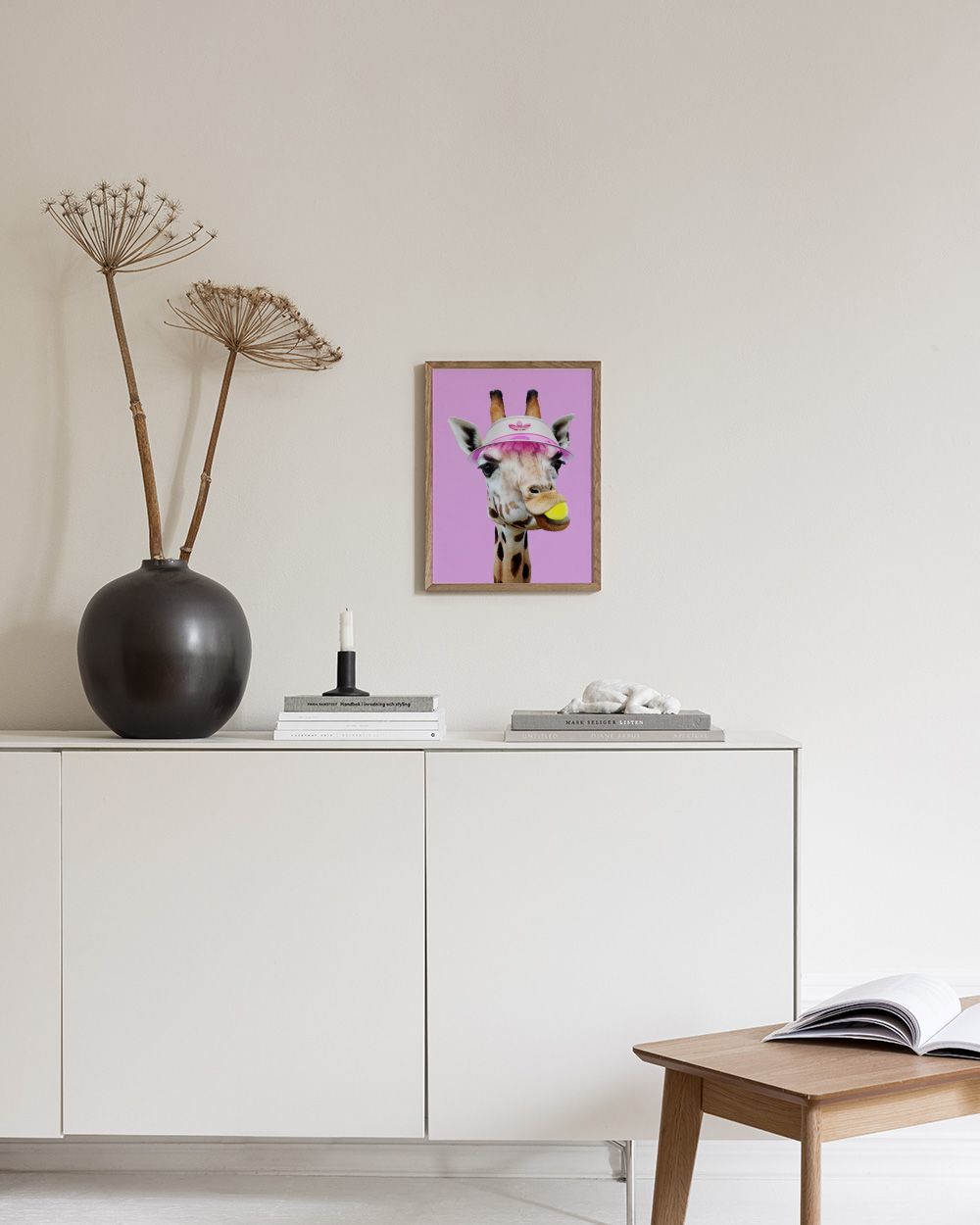 Jonas Loose - Tennis Giraffe Print