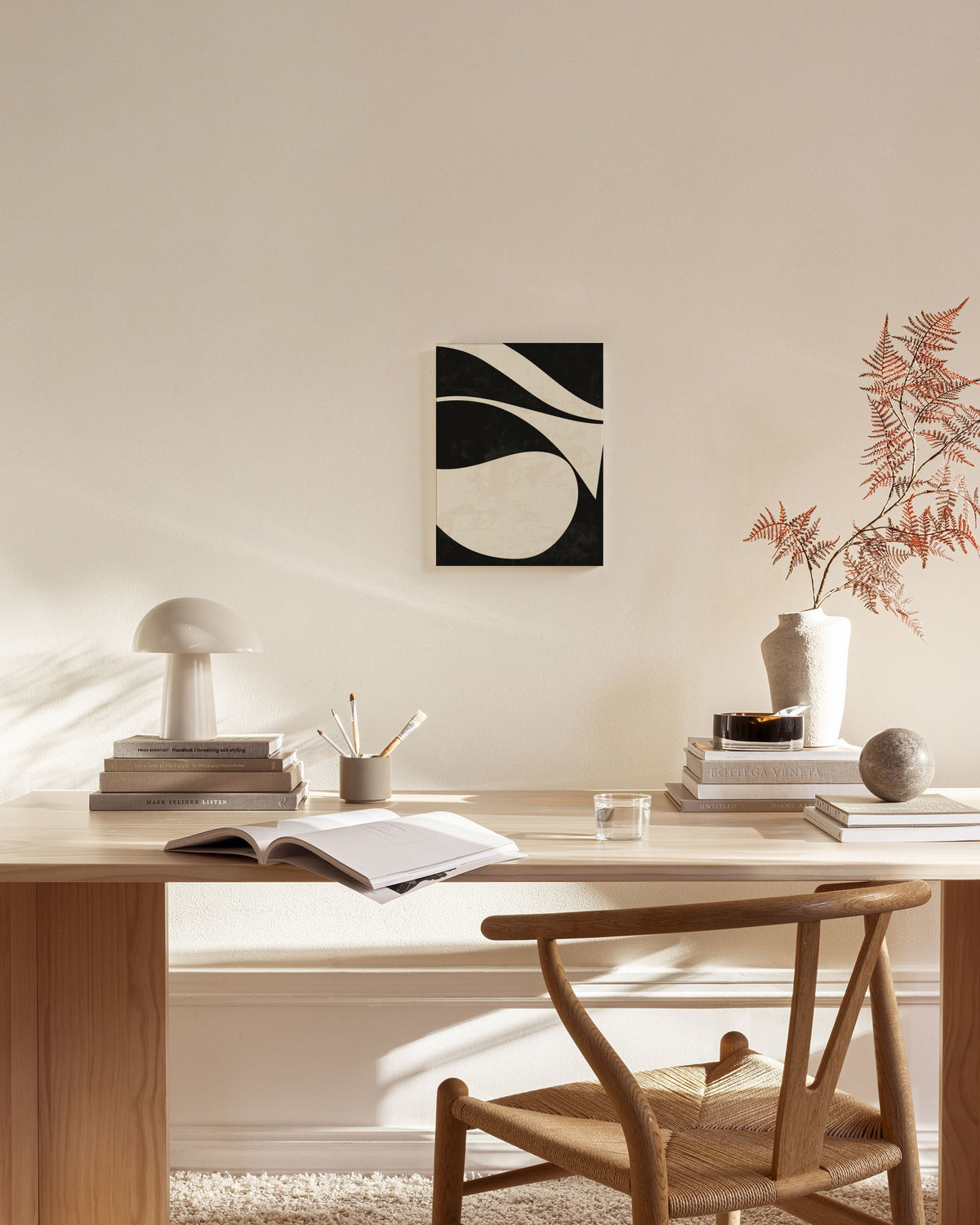 Black and Beige Centerpiece No1 Canvas print