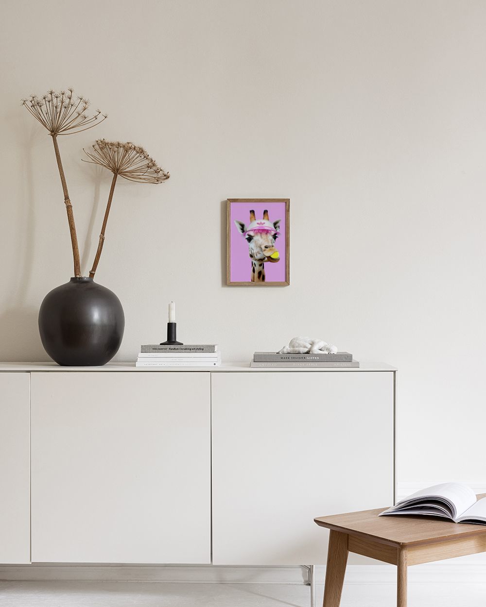 Jonas Loose - Tennis Giraffe Print