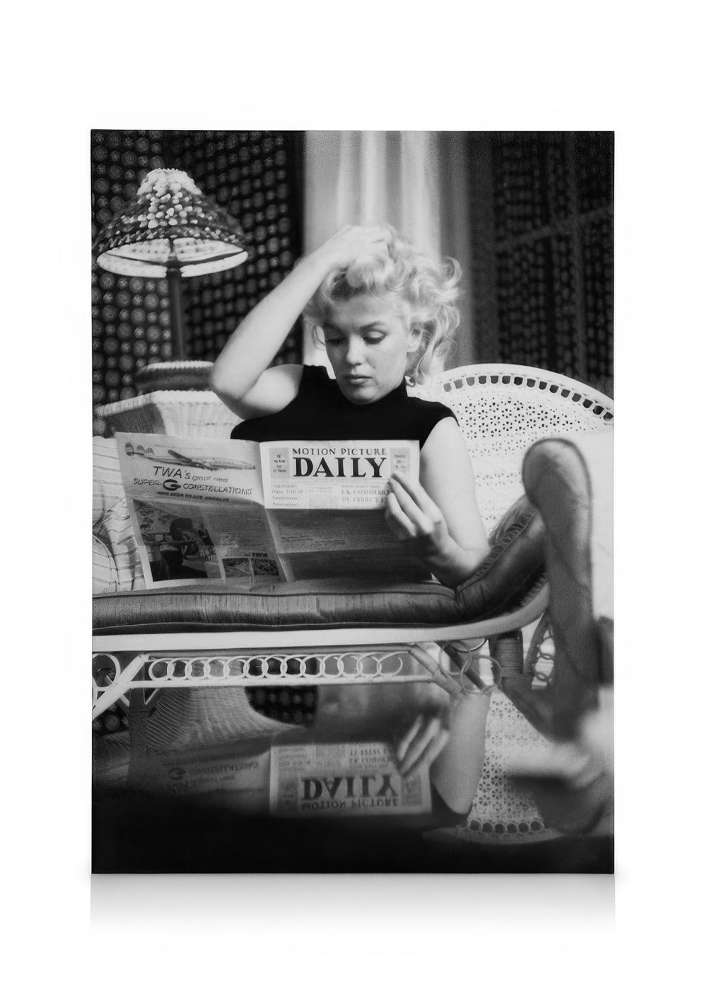 Marilyn Monroe Reading Canvas print