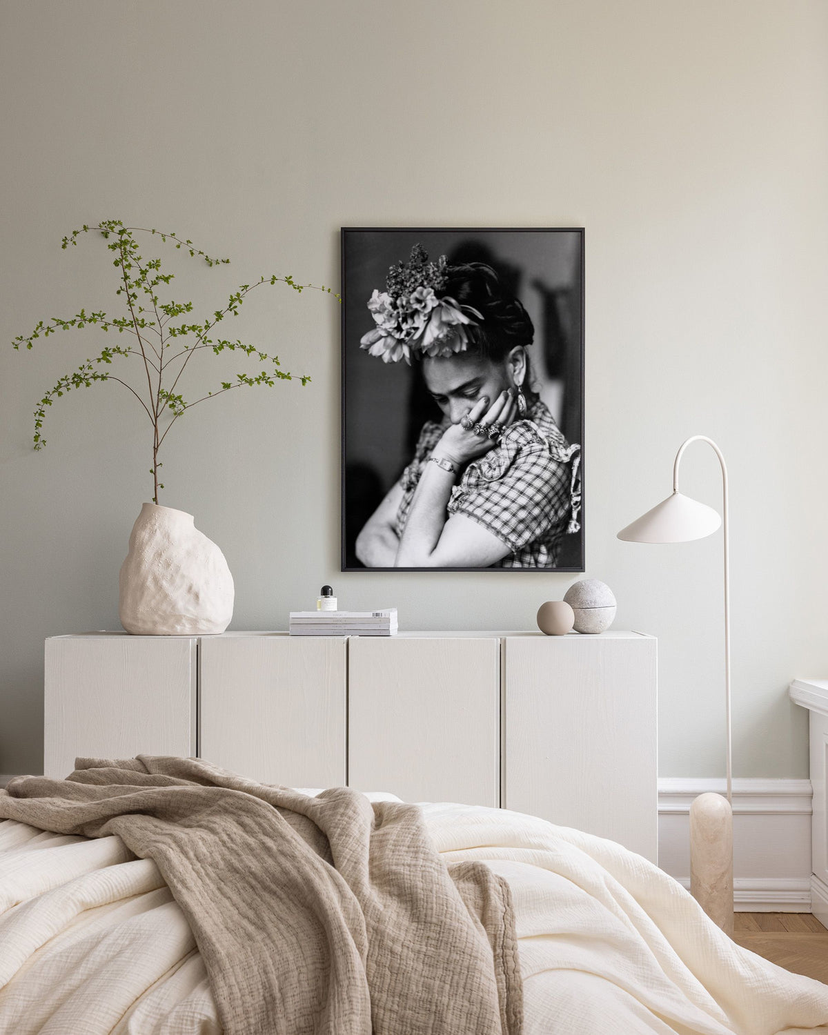 Artist, Frida Kahlo Canvas print