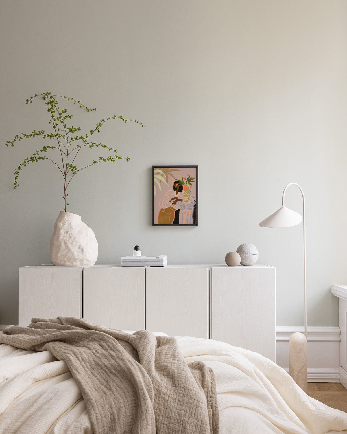 Arty Guava - Lay Hoon - Woman Waiting Canvas print