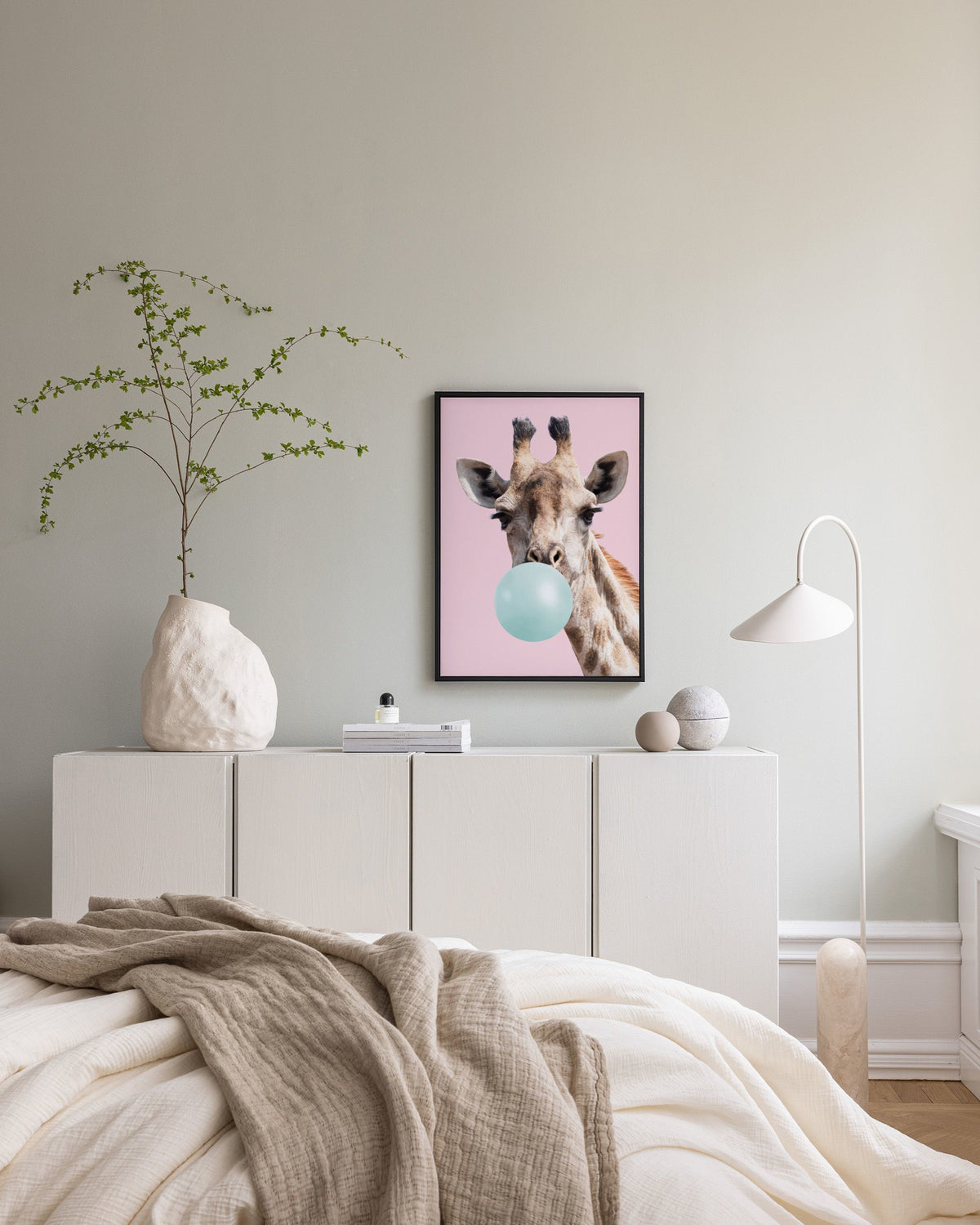 Bubblegum Giraffe Canvas print