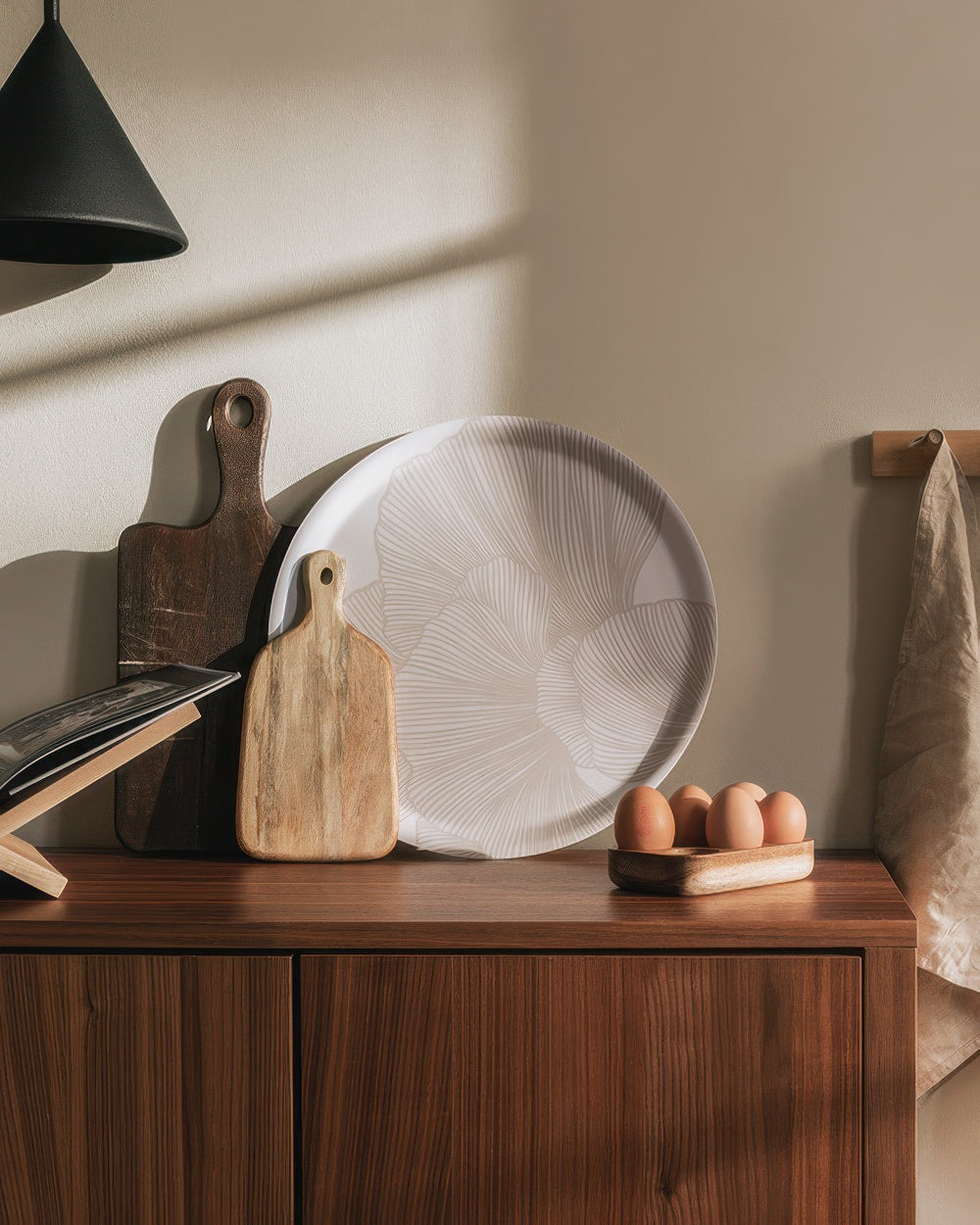 Abstract Lines Tray