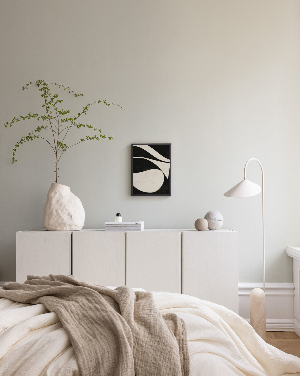 Black and Beige Centerpiece No1 Canvas print