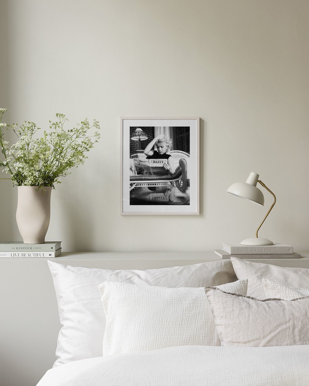 Marilyn Monroe Reading Print