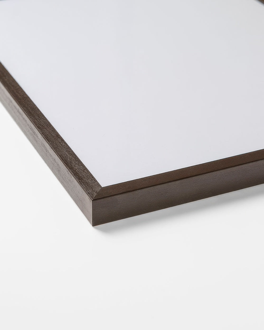 Picture frame in dark wood plexi