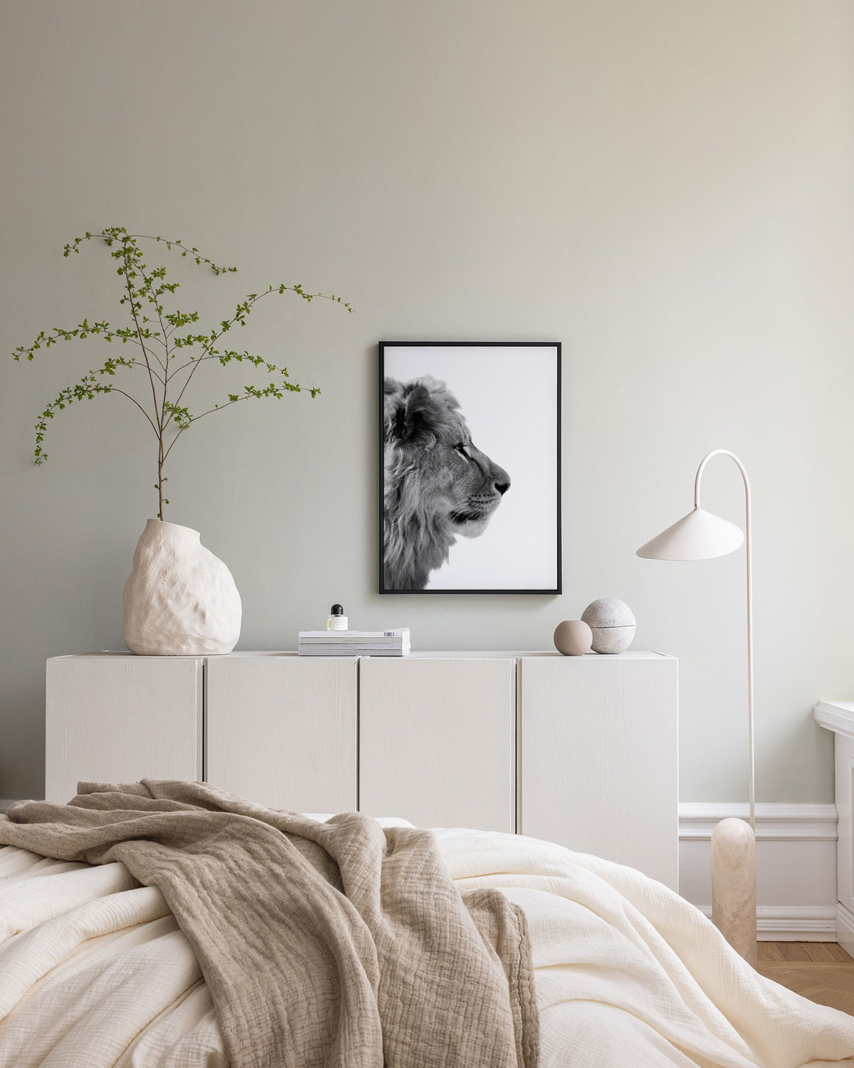 Lion From Side Canvas print