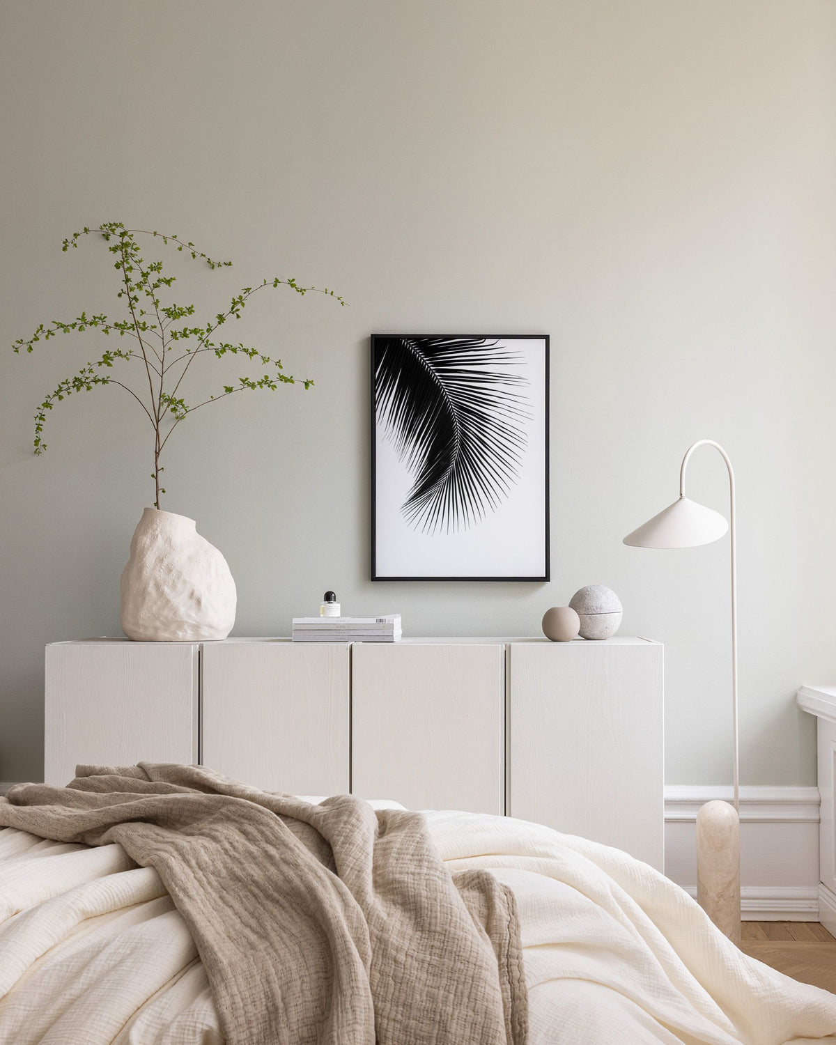 Black Palm Leaf, Canvas print