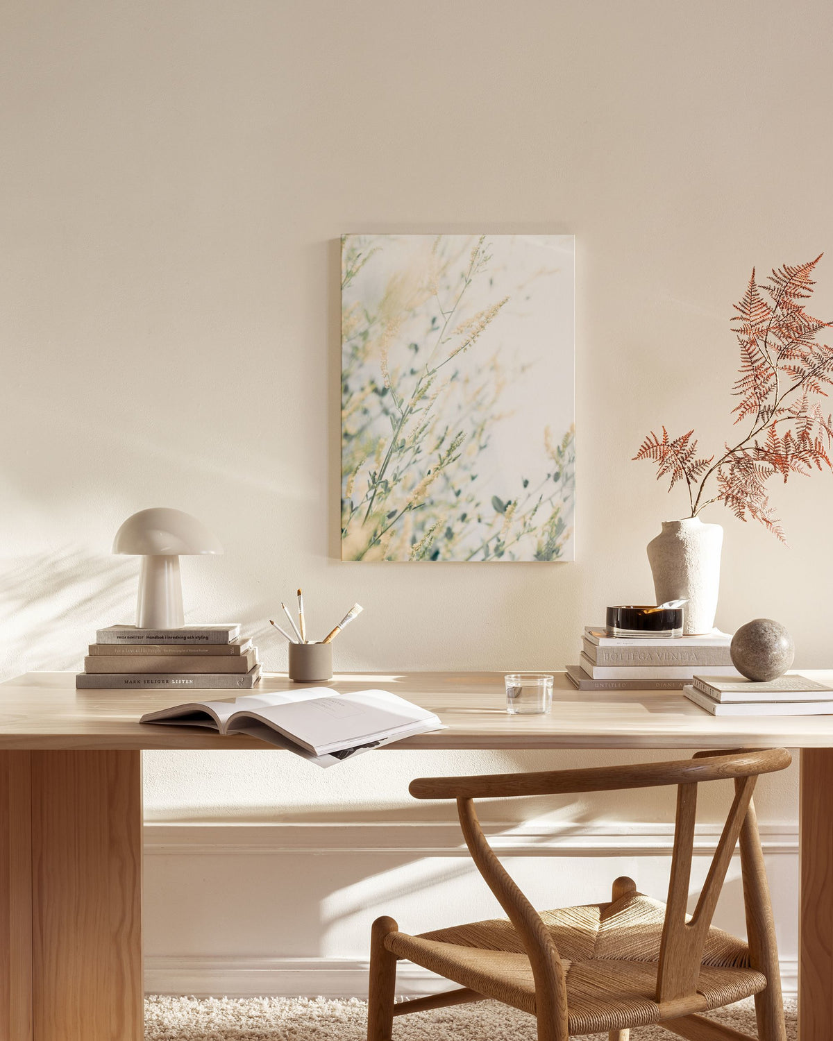 Light Floral Canvas print