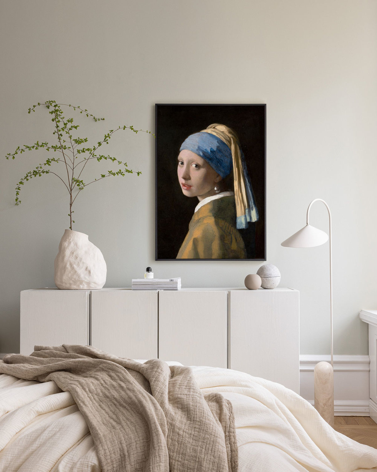 Johannes Vermeer - Girl with a Pearl Earring Canvas print